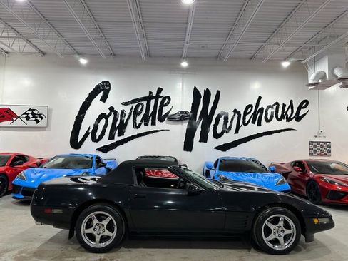 Used 1993 Chevrolet Corvette Convertible image 32