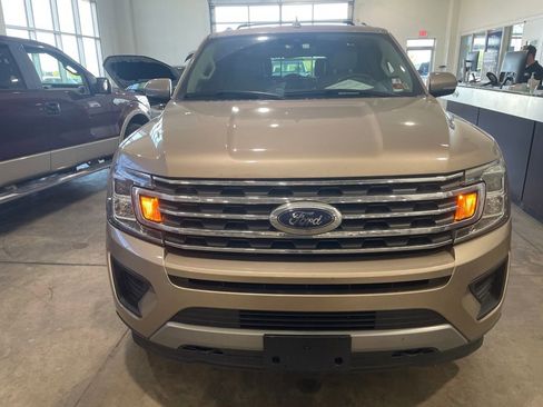 Used 2020 Ford Expedition Max XLT w/ Equipment Group 202A AWD/4WD image 2