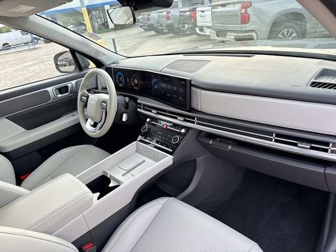 Used 2026 Hyundai Santa Fe SEL FWD image 31