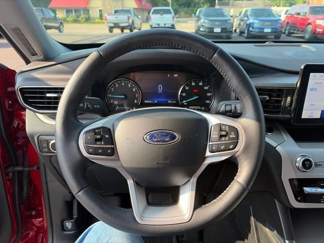 Used 2024 Ford Explorer XLT w/ Equipment Group 202A AWD/4WD image 12