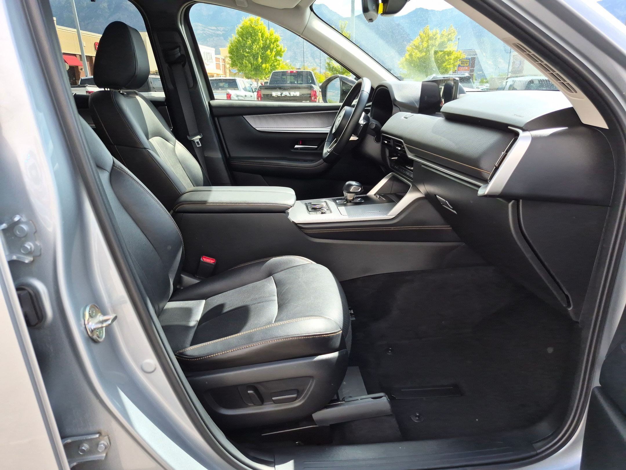 Used 2025 MAZDA CX-90 3.3 Turbo w/ Premium Sport Pkg AWD/4WD image 34