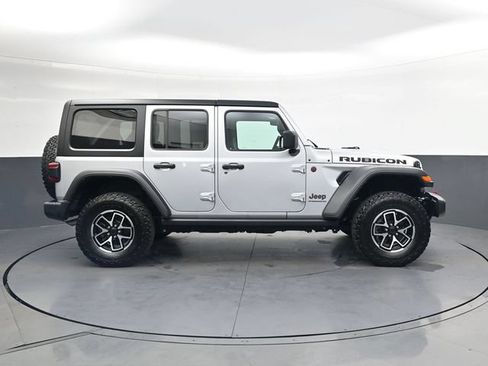 Used 2024 Jeep Wrangler Unlimited Rubicon AWD/4WD image 5
