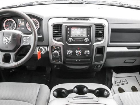 Used 2017 RAM 1500 Express w/ Black Ram 1500 Express Group AWD/4WD image 31