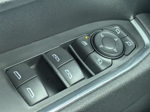 Used 2025 GMC Sierra 1500 SLT AWD/4WD image 23