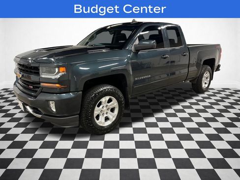 Used 2018 Chevrolet Silverado 1500 LT w/ All Star Edition AWD/4WD image 4