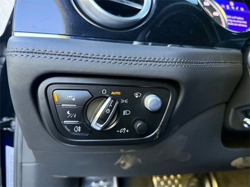 Used 2020 Bentley Bentayga image 14