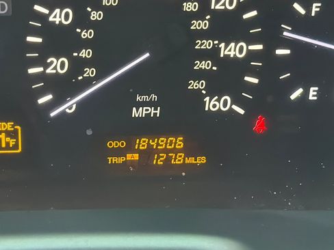 Used 2005 Lexus LS 430 RWD image 33