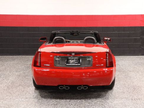Used 2007 Cadillac XLR RWD image 34