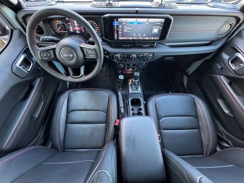 Used 2024 Jeep Wrangler Unlimited Rubicon image 20