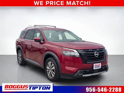 Used 2023 Nissan Pathfinder SL w/ Black Appearance Package