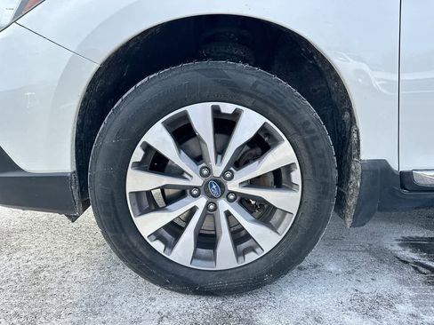 Used 2019 Subaru Outback 2.5i Touring image 19