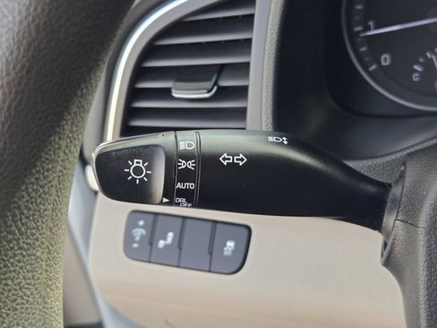 Used 2018 Hyundai Elantra SEL image 26