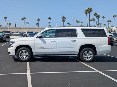 Used 2018 Chevrolet Suburban LT AWD/4WD image 9