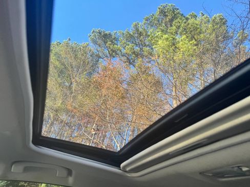 Used 2019 Nissan Sentra SV w/ Special Edition Package image 24