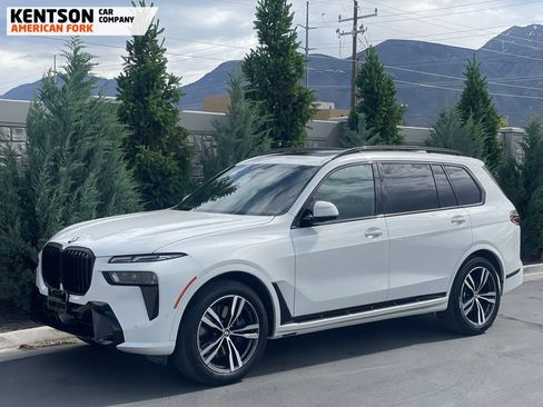 Used 2026 BMW X7 xDrive40i AWD/4WD image 3