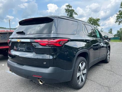 Used 2023 Chevrolet Traverse LT w/ LT Premium Package AWD/4WD image 5