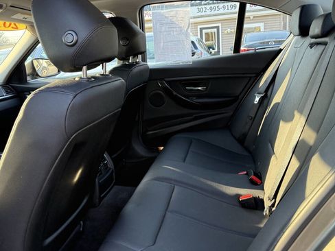 Used 2017 BMW 320i xDrive Sedan image 14