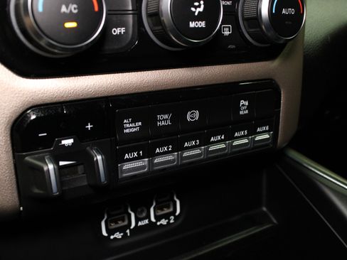 Used 2023 RAM 2500 Laramie w/ Safety Group AWD/4WD image 26