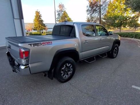 Used 2021 Toyota Tacoma TRD Off-Road image 8