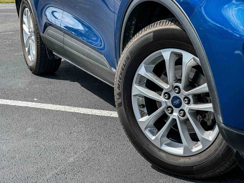 Used 2022 Ford Escape S FWD image 3