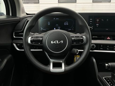 Used 2025 Kia Sportage LX image 30