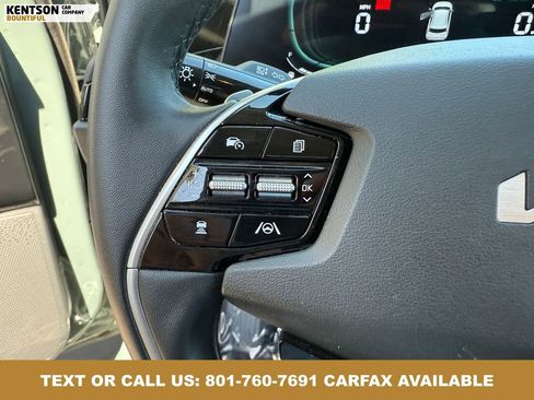 Used 2023 Kia Niro EX FWD image 19