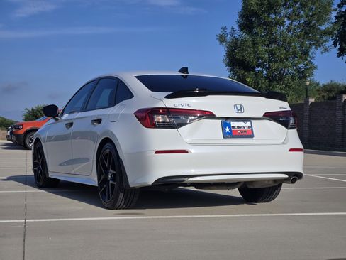 Certified 2024 Honda Civic Sport image 8