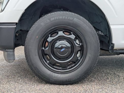 Certified 2022 Ford F150 XL RWD image 9