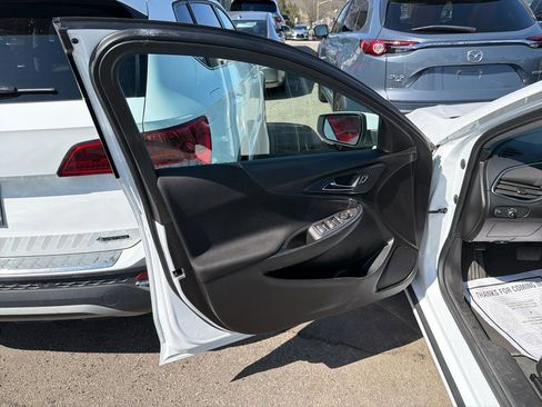 Used 2021 Chevrolet Malibu LT FWD image 15