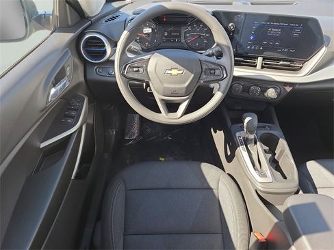 New 2026 Chevrolet Trax LS image 14