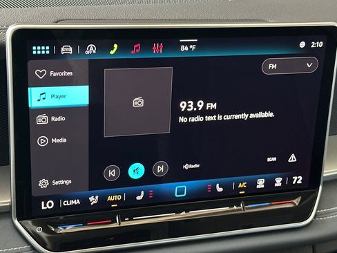 New 2026 Volkswagen Tiguan SE FWD image 16