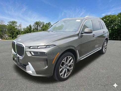 Used 2023 BMW X7 xDrive40i AWD/4WD image 3