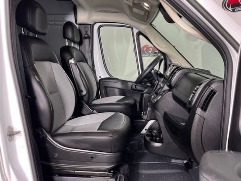Used 2025 RAM ProMaster 2500 FWD image 25