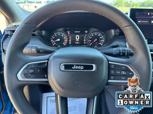 Certified 2025 Jeep Compass Trailhawk AWD/4WD image 8