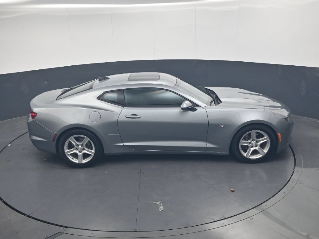 Used 2023 Chevrolet Camaro LT RWD image 28