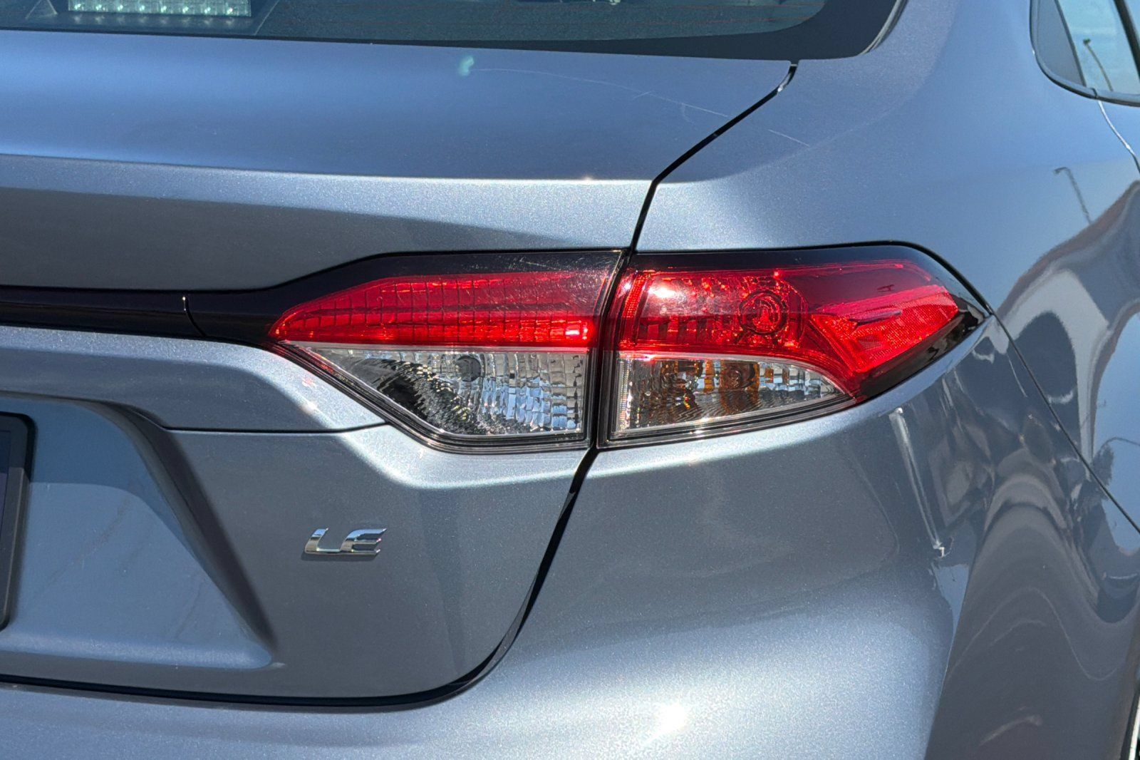 Used 2025 Toyota Corolla LE FWD image 39