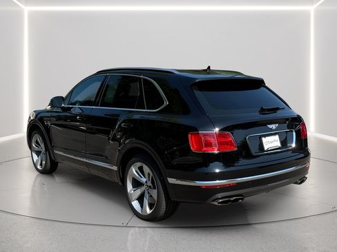 Used 2019 Bentley Bentayga AWD/4WD image 3