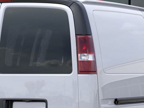 New 2026 GMC Savana 2500 RWD image 35