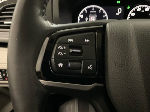 Used 2025 Honda Odyssey Elite image 12