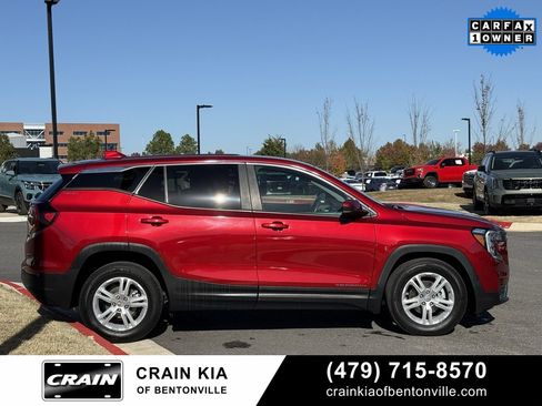 Used 2022 GMC Terrain SLE image 9