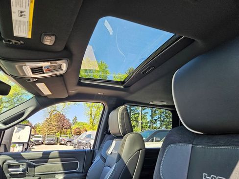 New 2026 RAM 3500 Laramie AWD/4WD image 29