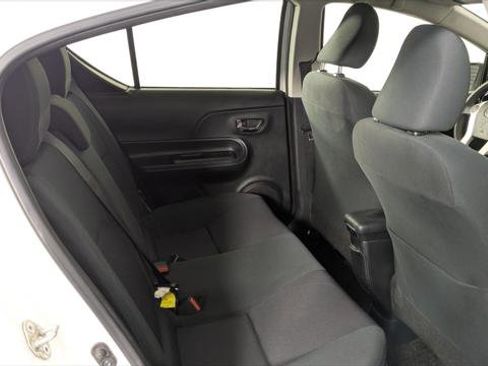 Used 2016 Toyota Prius C Two image 18