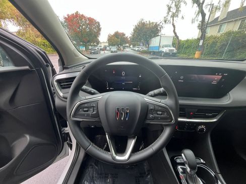 Used 2025 Buick Encore GX Preferred image 32