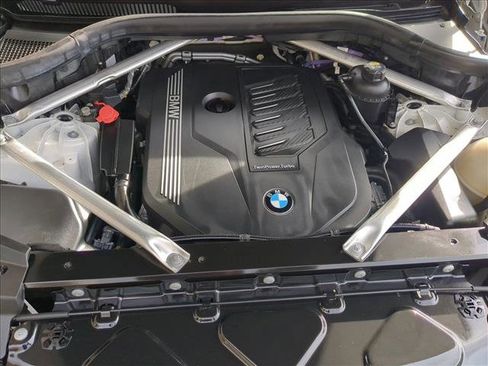 Used 2023 BMW X5 xDrive40i AWD/4WD image 29