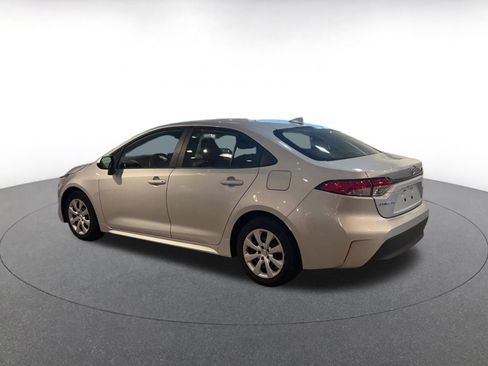 Used 2025 Toyota Corolla LE image 10