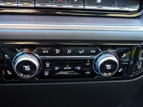 Certified 2024 GMC Sierra 1500 SLT image 26