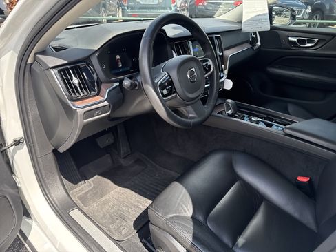 Used 2023 Volvo S60 B5 Plus w/ Climate Package FWD image 21