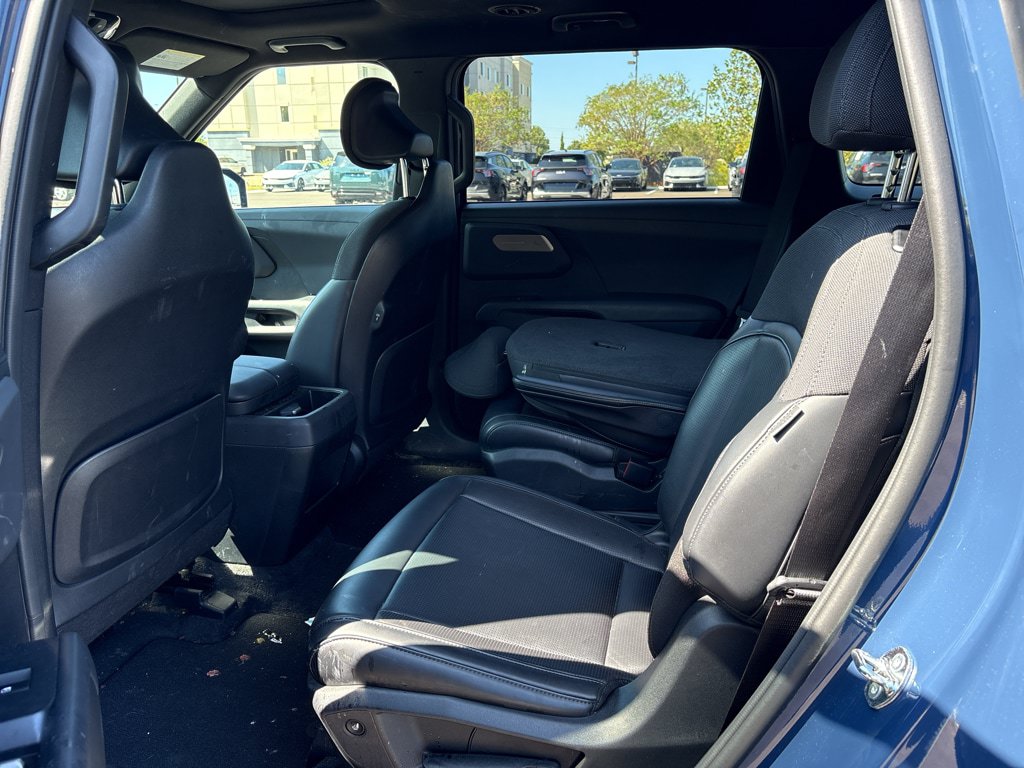 Used 2027 Kia Telluride S w/ Towing Package FWD image 19