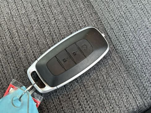 Used 2023 Nissan Rogue SV image 23