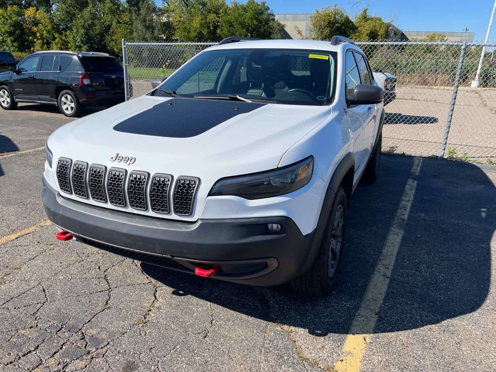 Used 2020 Jeep Cherokee Trailhawk w/ Cold Weather Group AWD/4WD image 3